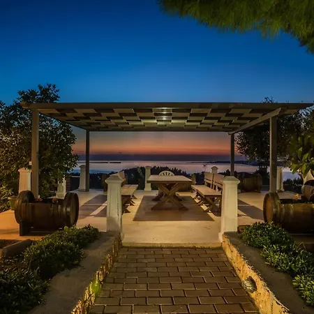 Villa Mariliza